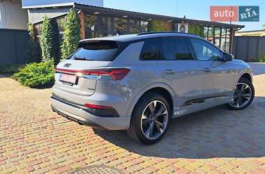 Позашляховик / Кросовер Audi Q4 e-tron 2023 в 