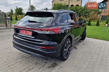 Позашляховик / Кросовер Audi Q4 e-tron 2022 в 