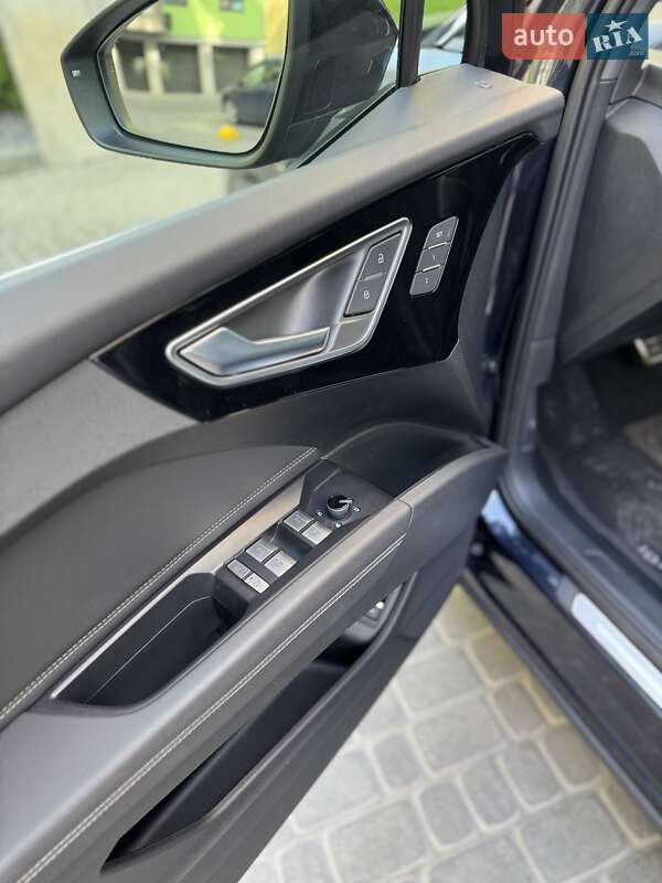 Внедорожник / Кроссовер Audi Q4 e-tron 2023 в Днепре