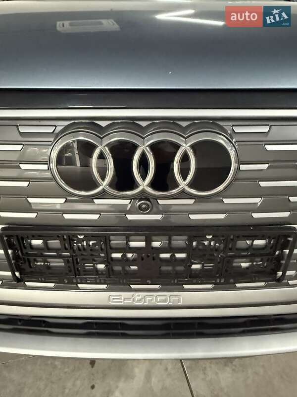 Внедорожник / Кроссовер Audi Q4 e-tron 2024 в Черновцах