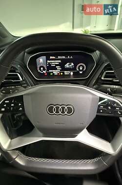Внедорожник / Кроссовер Audi Q4 e-tron 2023 в 