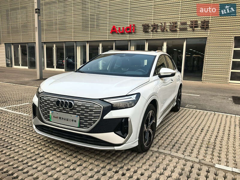 Audi Q4 e-tron 2023