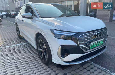 Внедорожник / Кроссовер Audi Q4 e-tron 2023 в 