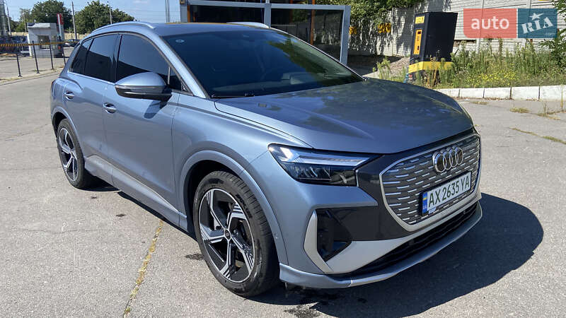 Внедорожник / Кроссовер Audi Q4 e-tron 2023 в 