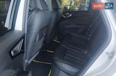 Внедорожник / Кроссовер Audi Q4 e-tron 2023 в 