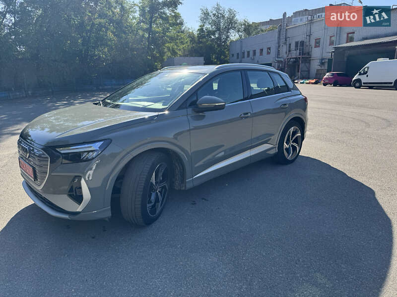 Внедорожник / Кроссовер Audi Q4 e-tron 2023 в Днепре
