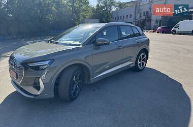 Внедорожник / Кроссовер Audi Q4 e-tron 2023 в 