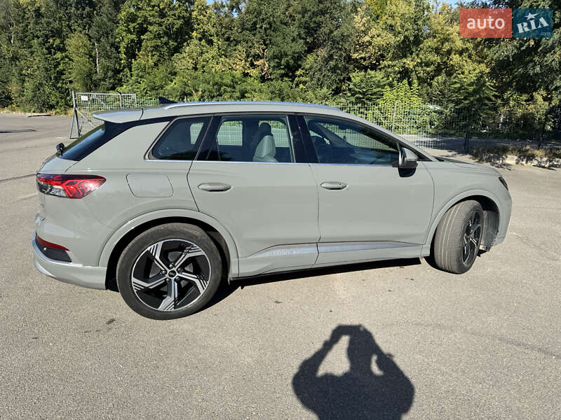 Внедорожник / Кроссовер Audi Q4 e-tron 2023 в Днепре