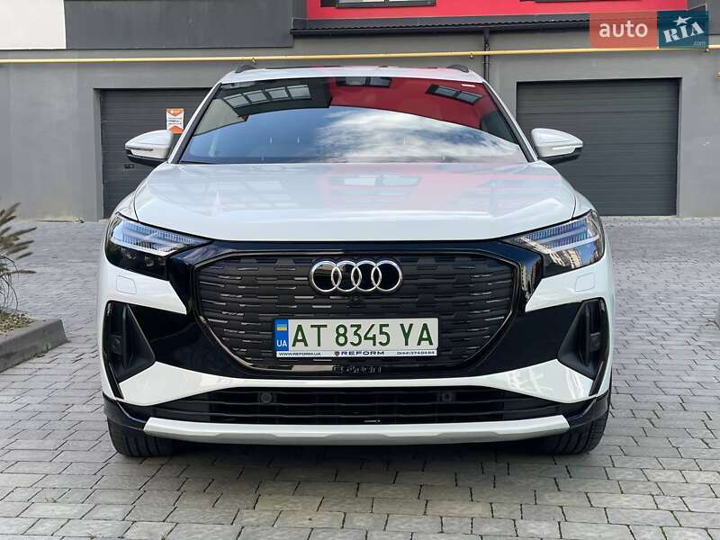 Позашляховик / Кросовер Audi Q4 e-tron 2023 в Івано-Франківську