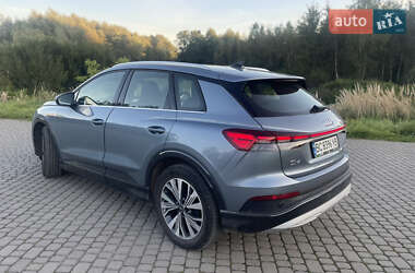 Позашляховик / Кросовер Audi Q4 e-tron 2021 в 