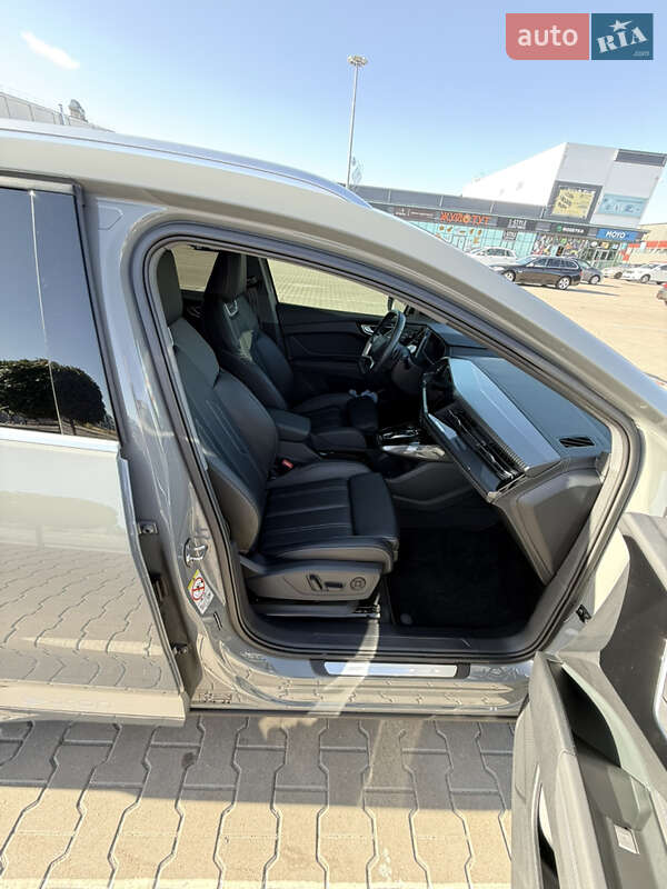 Позашляховик / Кросовер Audi Q4 e-tron 2024 в Києві