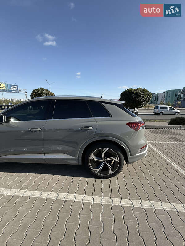 Позашляховик / Кросовер Audi Q4 e-tron 2024 в Києві