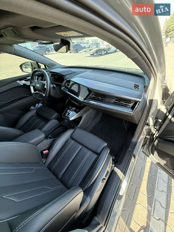 Позашляховик / Кросовер Audi Q4 e-tron 2024 в Києві
