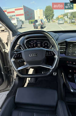 Внедорожник / Кроссовер Audi Q4 e-tron 2024 в 