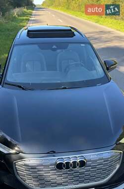 Внедорожник / Кроссовер Audi Q4 e-tron 2022 в 
