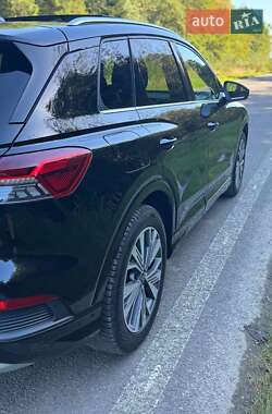 Внедорожник / Кроссовер Audi Q4 e-tron 2022 в 