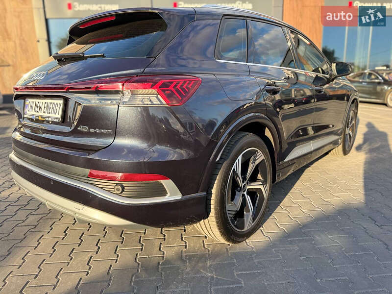 Позашляховик / Кросовер Audi Q4 e-tron 2024 в Києві