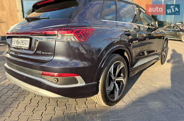 Позашляховик / Кросовер Audi Q4 e-tron 2024 в 
