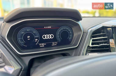 Позашляховик / Кросовер Audi Q4 e-tron 2024 в 