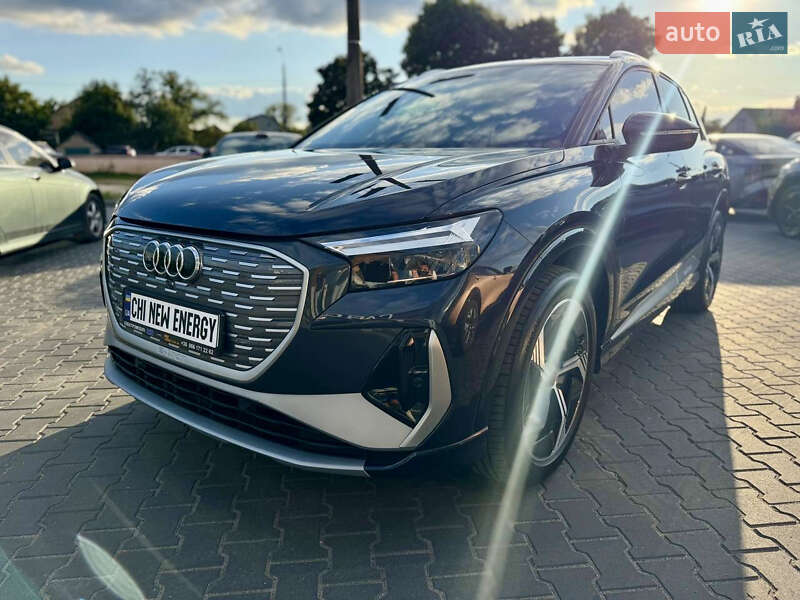 Позашляховик / Кросовер Audi Q4 e-tron 2024 в Києві