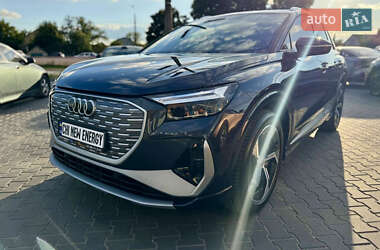 Позашляховик / Кросовер Audi Q4 e-tron 2024 в 