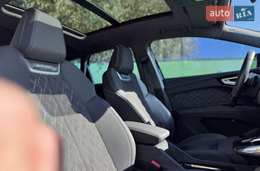 Внедорожник / Кроссовер Audi Q4 e-tron 2023 в 