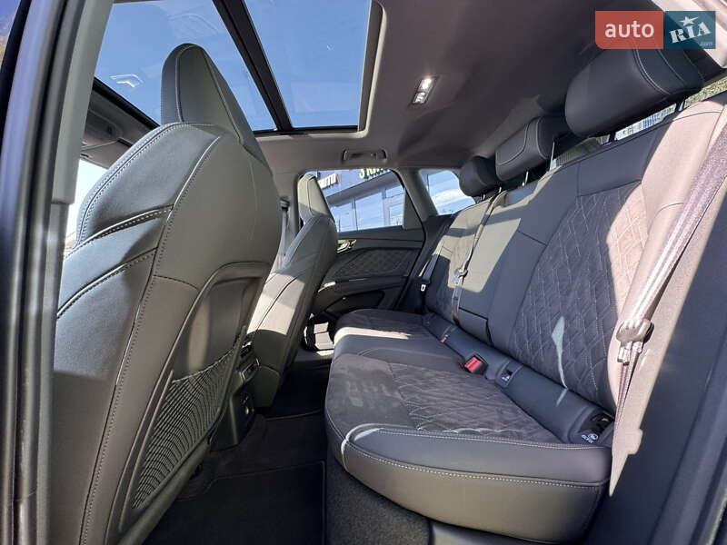 Внедорожник / Кроссовер Audi Q4 e-tron 2023 в Киеве