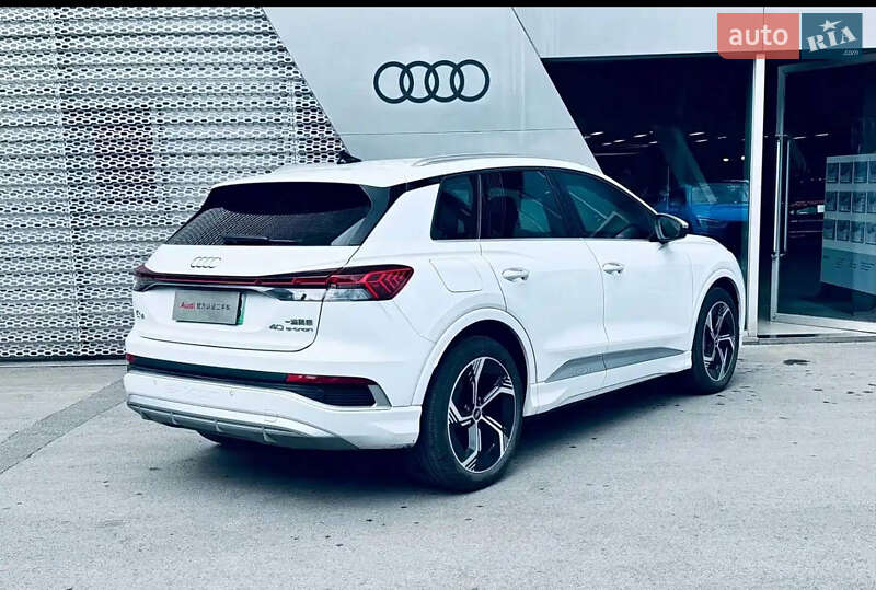 Внедорожник / Кроссовер Audi Q4 e-tron 2023 в Киеве