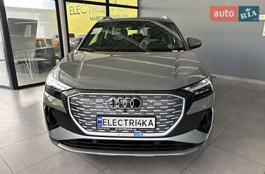 Позашляховик / Кросовер Audi Q4 e-tron 2025 в 