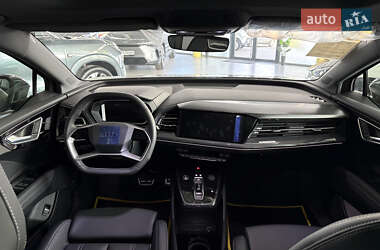 Позашляховик / Кросовер Audi Q4 e-tron 2025 в 