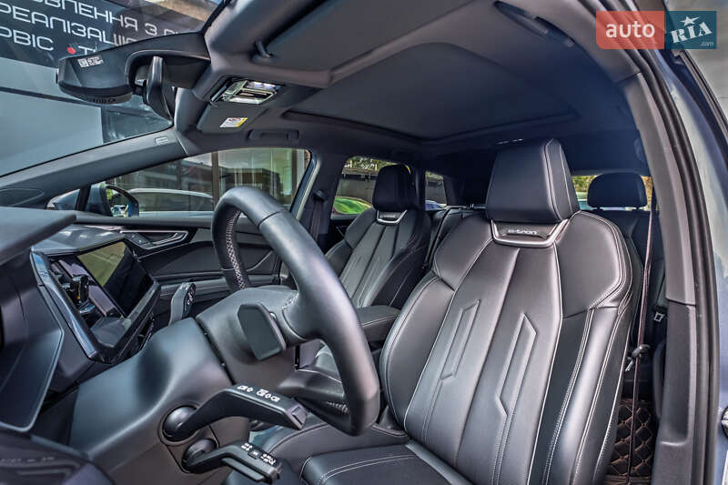 Внедорожник / Кроссовер Audi Q4 e-tron 2024 в Киеве