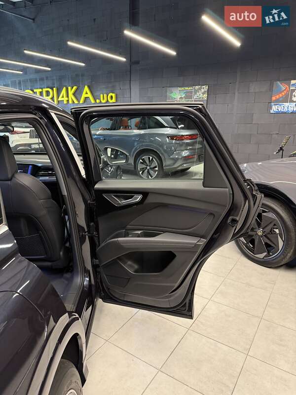 Позашляховик / Кросовер Audi Q4 e-tron 2025 в Львові