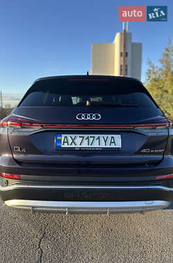 Внедорожник / Кроссовер Audi Q4 e-tron 2021 в 