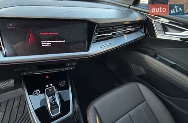 Внедорожник / Кроссовер Audi Q4 e-tron 2023 в 