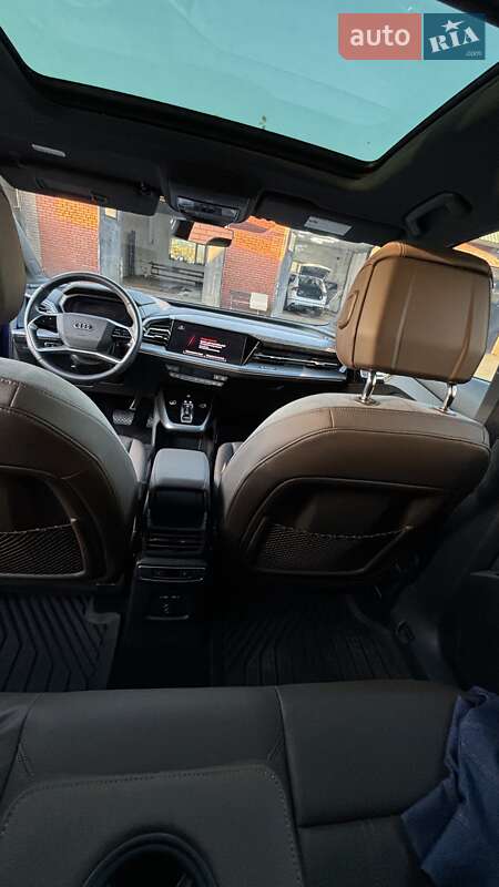 Позашляховик / Кросовер Audi Q4 e-tron 2023 в Кривому Розі