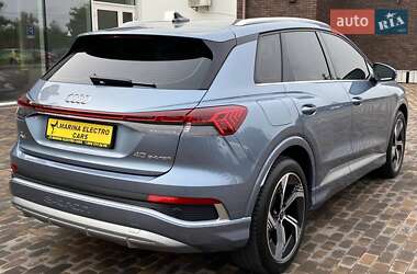 Внедорожник / Кроссовер Audi Q4 e-tron 2024 в 
