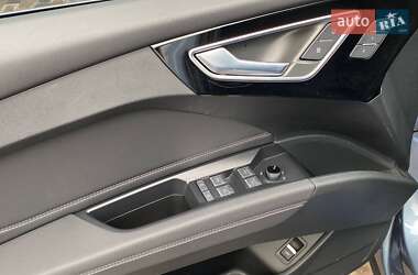 Внедорожник / Кроссовер Audi Q4 e-tron 2024 в 