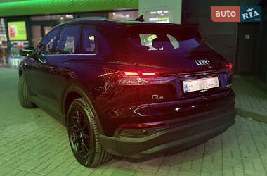 Позашляховик / Кросовер Audi Q4 e-tron 2025 в 