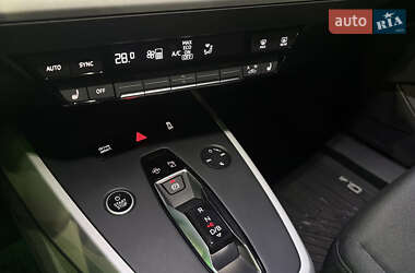 Позашляховик / Кросовер Audi Q4 e-tron 2025 в 