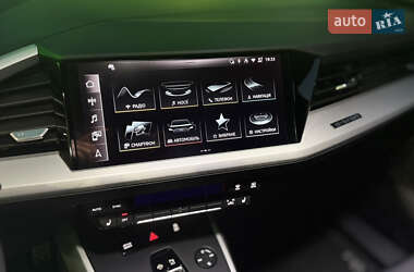 Позашляховик / Кросовер Audi Q4 e-tron 2025 в 