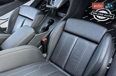 Позашляховик / Кросовер Audi Q4 e-tron 2021 в 