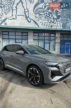 Внедорожник / Кроссовер Audi Q4 e-tron 2023 в 