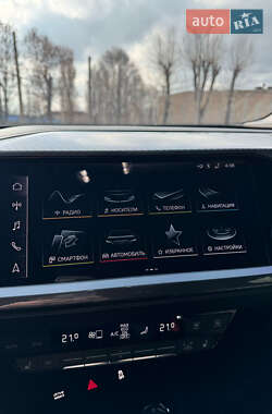 Внедорожник / Кроссовер Audi Q4 e-tron 2023 в 