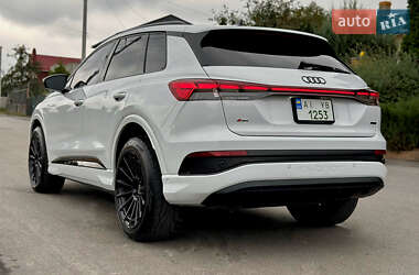 Внедорожник / Кроссовер Audi Q4 e-tron 2023 в 