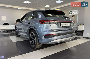 Внедорожник / Кроссовер Audi Q4 e-tron 2024 в 