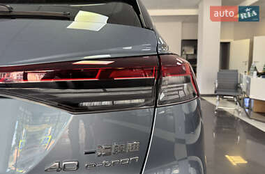 Внедорожник / Кроссовер Audi Q4 e-tron 2024 в 