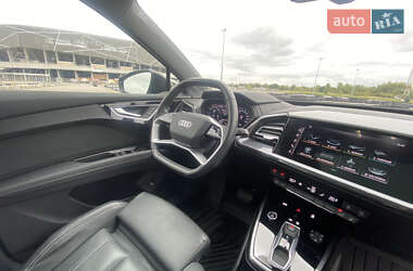 Позашляховик / Кросовер Audi Q4 e-tron 2022 в 