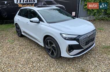 Позашляховик / Кросовер Audi Q4 e-tron 2023 в 
