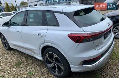 Позашляховик / Кросовер Audi Q4 e-tron 2023 в 