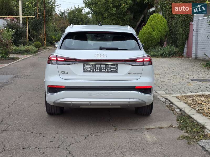 Позашляховик / Кросовер Audi Q4 e-tron 2023 в Одесі фото 10 Позашляховик / Кросовер Audi Q4 e-tron 2023 в Одесі